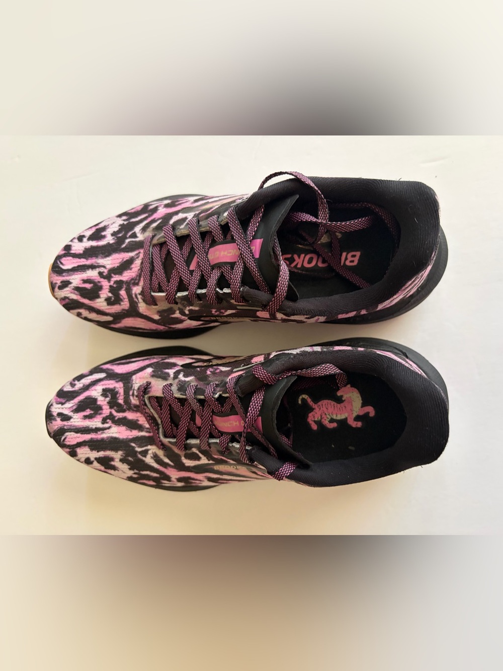Brooks Launch GTS 10 Sneakers Women’s Size 7 Pink Black Tiger Stripe 1203991B010 - Picture 6 of 9